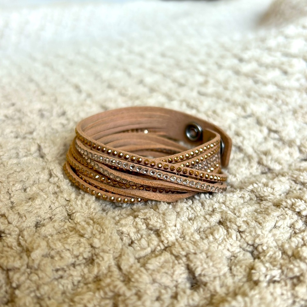 EUC Swarovski Beige Crystal Double Wrap Bracelet